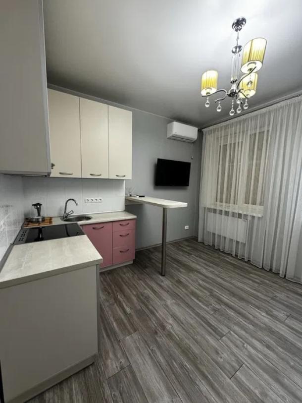 Гостинка, Харьков, Старая Салтовка, Салтовское шоссе