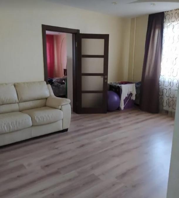 Квартира, 3-кімн., Харьков, Павлово Поле, Станислава Парталы (Балакирева)