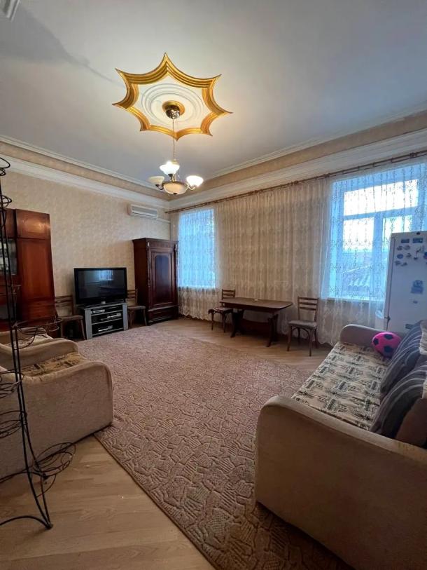 Квартира, 2-кімн., Харьков, Центральный рынок метро, Чеботарская