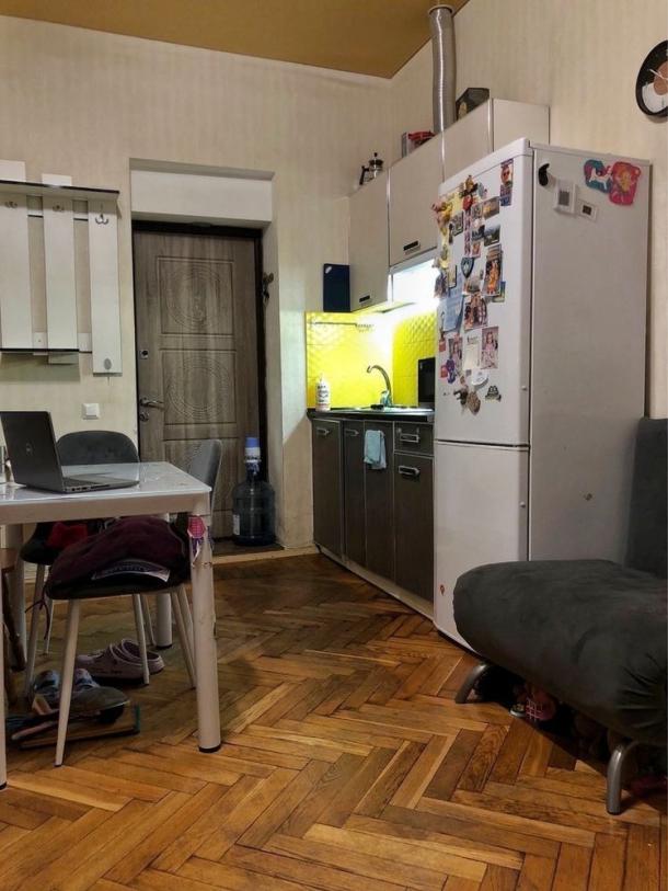 Гостинка, Харьков, Защитников Украины метро, Добровольцев (Молодой Гвардии)