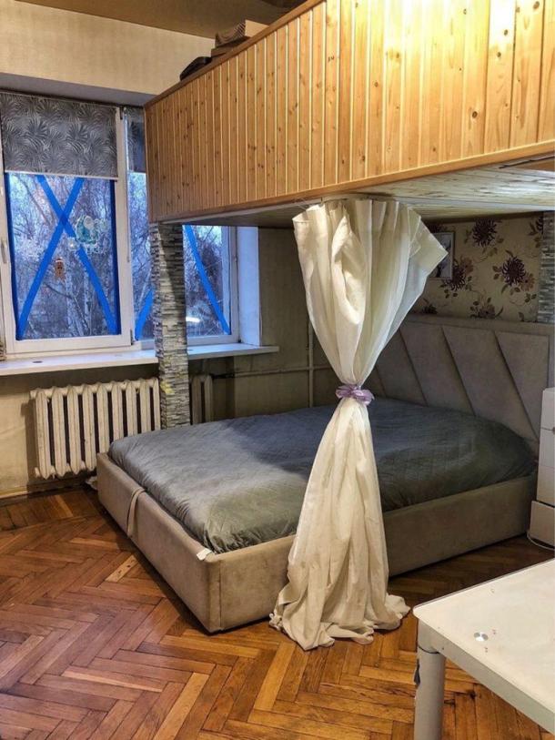 Гостинка, Харьков, Защитников Украины метро, Добровольцев (Молодой Гвардии)