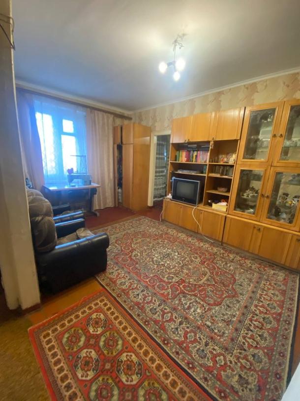 Квартира, 3-кімн., Чугуев, Чугуевский район, Авиатор мкр