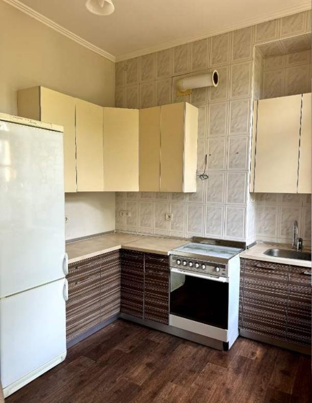 Квартира, 3-кімн., Харьков, Госпром, Независимости пр. (Правды пр.)