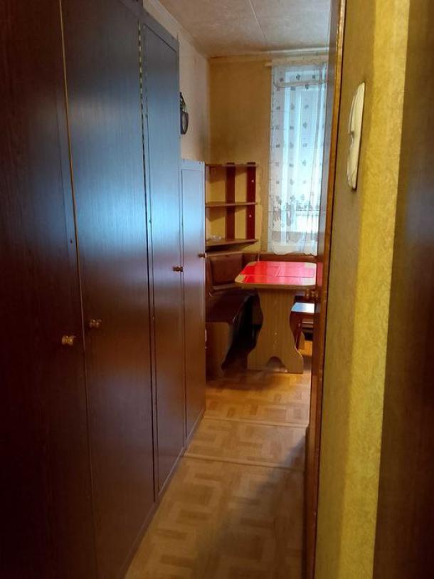 Квартира, 1-кімн., Харьков, 522м/р, Валентиновская