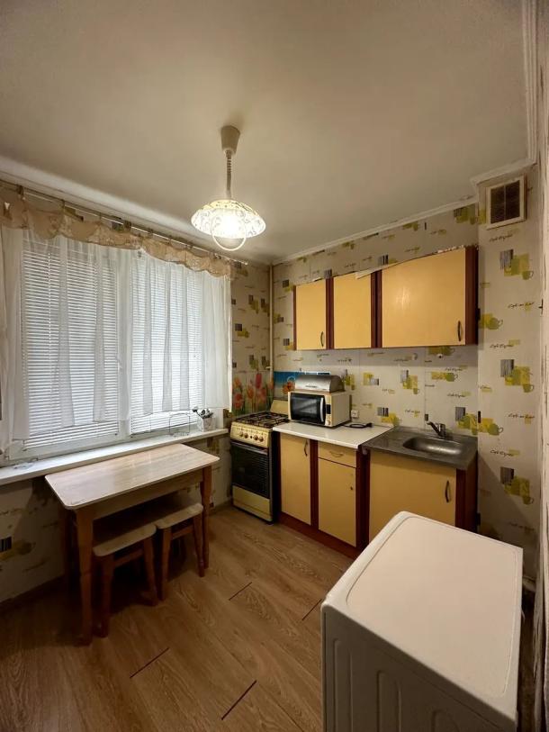 Квартира, 1-кімн., Харьков, 605м/р, Гвардейцев Широнинцев