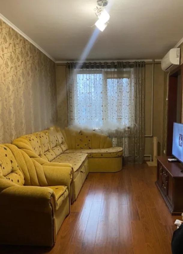 Квартира, 2-кімн., Харьков, 656м/р, Гвардейцев Широнинцев