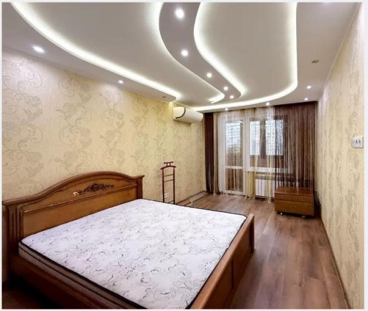 Квартира, 3-кімн., Харьков, 608м/р, Академика Павлова