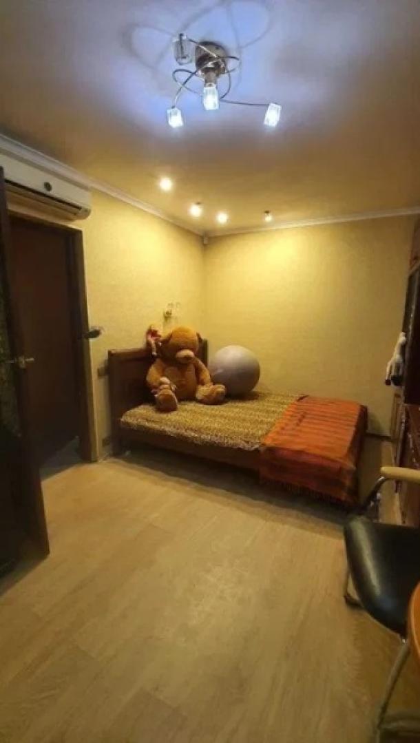 Квартира, 2-кімн., Харьков, Павлово Поле, 23 Августа