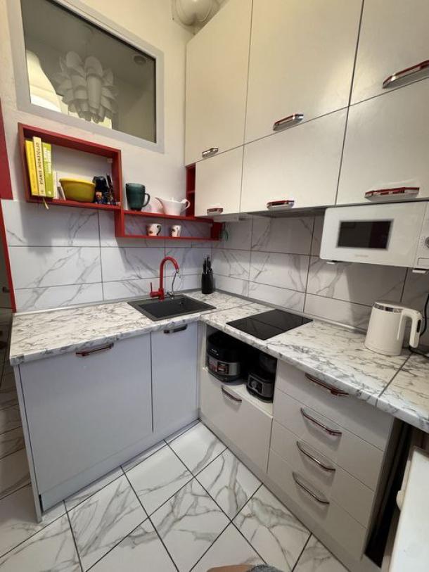 Квартира, 3-кімн., Харьков, Центр, Героев Харькова пр-т