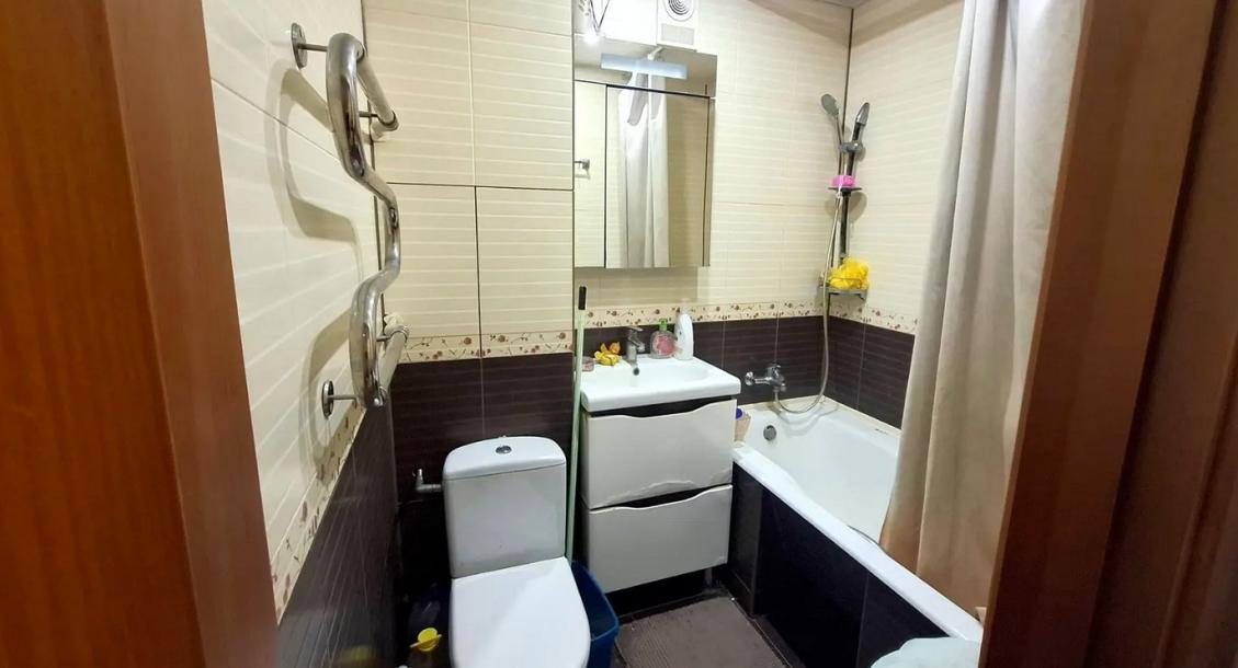 Квартира, 3-кімн., Харьков, Холодная Гора, Чередниченковский пер.