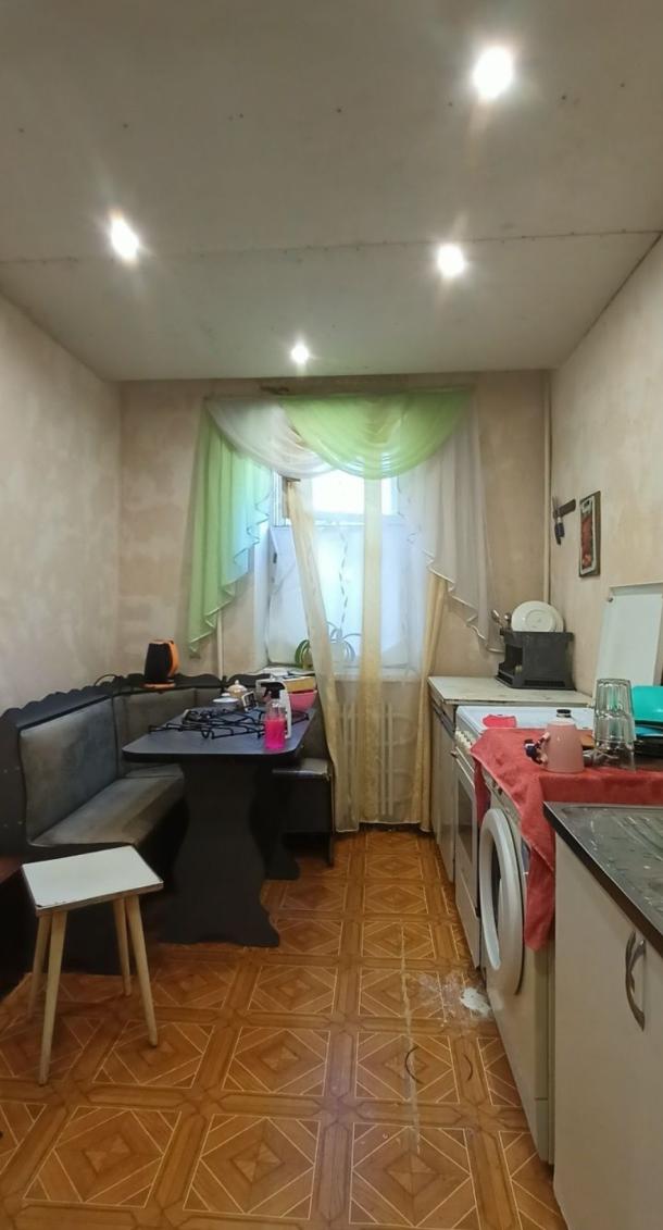 Квартира, 4-кімн., Харьков, Холодная Гора, Добролюбова