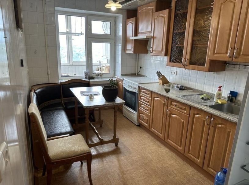 Квартира, 1-кімн., Харьков, Гагарина метро , Аэрокосмический просп. (Гагарина проспект)