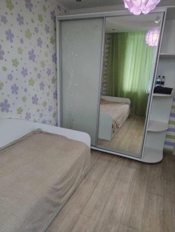 Квартира, 2-кімн., Харьков, Салтовка, Гвардейцев Широнинцев