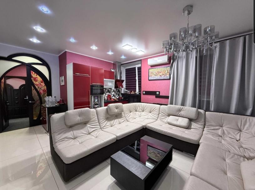 Квартира, 4-кімн., Харьков, Нагорный, Багалия