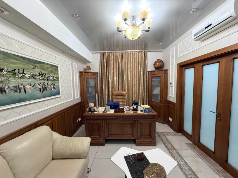 Квартира, 4-кімн., Харьков, Нагорный, Багалия