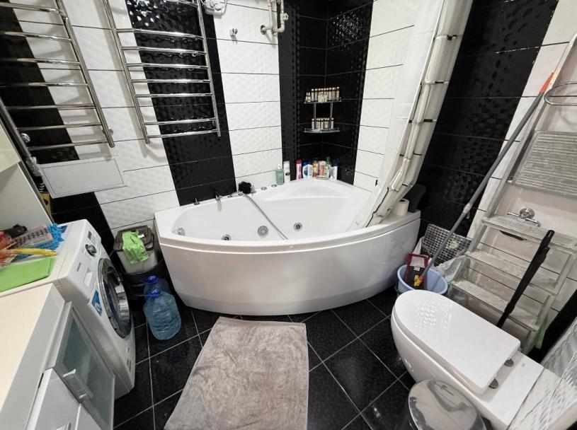 Квартира, 4-кімн., Харьков, Нагорный, Багалия