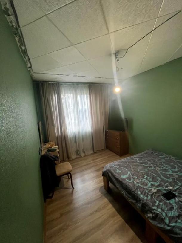 Квартира, 2-кімн., Харьков, Рогань жилмассив, Зубарева