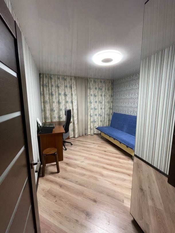 Квартира, 3-кімн., Харьков, 522м/р, Академика Павлова