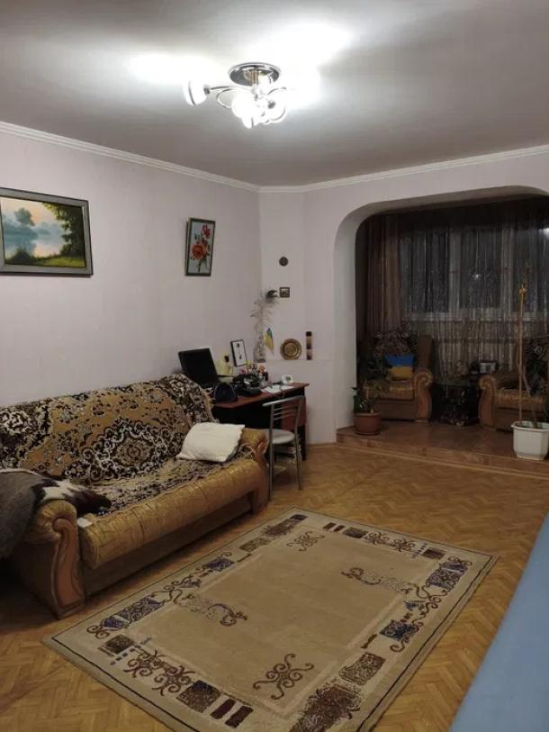 Квартира, 3-кімн., Харьков, МЖК, Кричевского