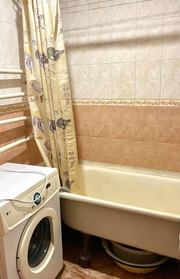 Квартира, 3-кімн., Харьков, Холодная Гора, Грушевского (Цюрупы)