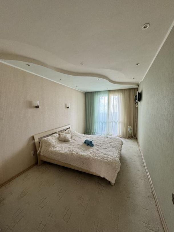 Квартира, 3-кімн., Харьков, 531м/р, Гвардейцев Широнинцев