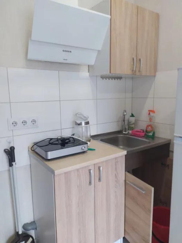 Гостинка, Харьков, Старая Салтовка, Академиков Ахиезеров