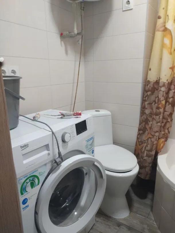 Гостинка, Харьков, Старая Салтовка, Академиков Ахиезеров