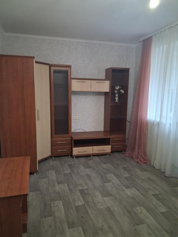 Квартира, 2-кімн., Харьков, 3 Северная Салтовка, Метростроителей