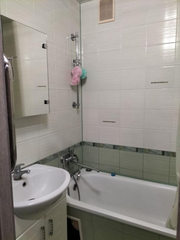 Квартира, 2-кімн., Харьков, 3 Северная Салтовка, Метростроителей