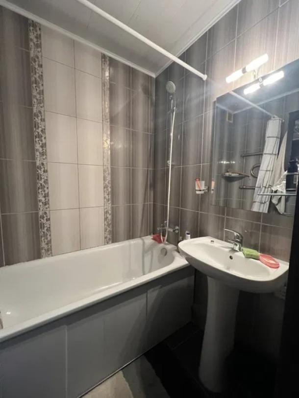 Квартира, 1-кімн., Харьков, Рогань жилмассив, Роганская