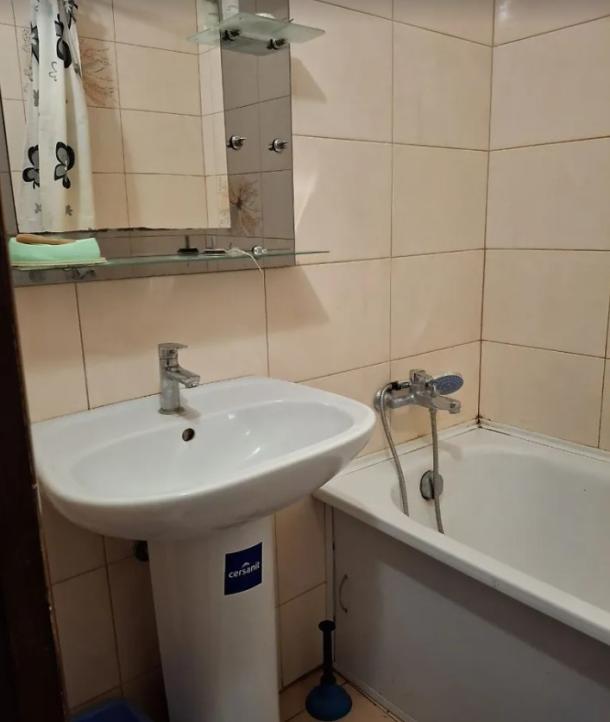 Квартира, 2-кімн., Харьков, Рогань жилмассив, 92-й бригады (Грицевца)