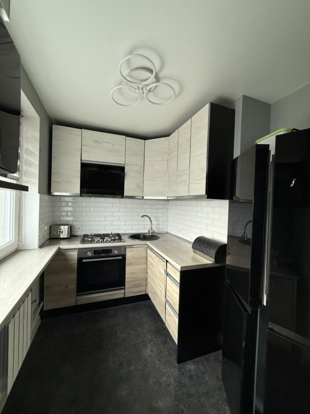 Квартира, 4-кімн., Харьков, 625м/р, Амосова