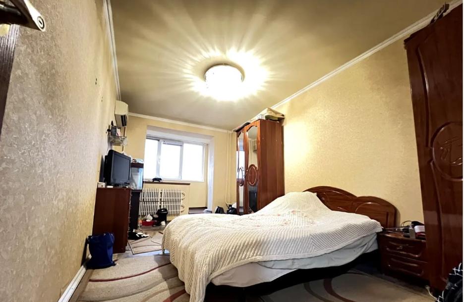 Квартира, 4-кімн., Харьков, 4 Северная Салтовка, Гвардейцев Широнинцев