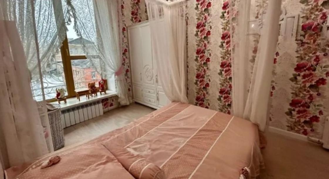 Квартира, 4-кімн., Харьков, Нагорный, Сумская