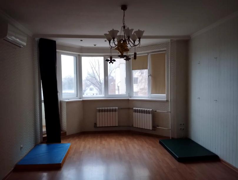 Квартира, 2-кімн., Харьков, Защитников Украины метро, Аптекарский пер.