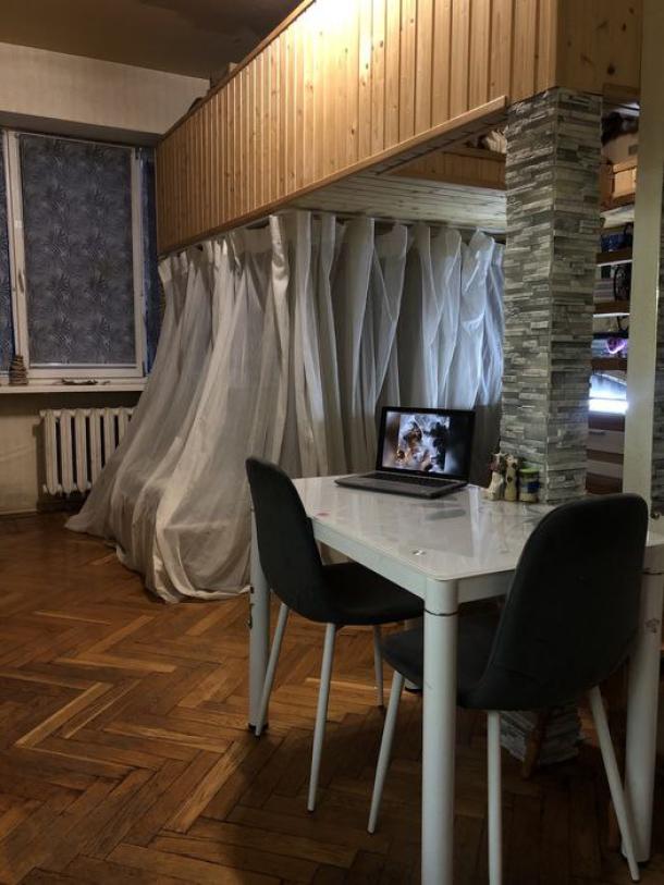 Гостинка, Харьков, Спортивная метро, Добровольцев (Молодой Гвардии)