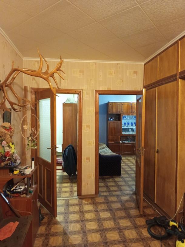 Квартира, 3-кімн., Харьков, 524м/р, Непокоренных (Героев Труда)