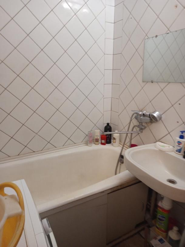 Квартира, 3-кімн., Харьков, 524м/р, Непокоренных (Героев Труда)