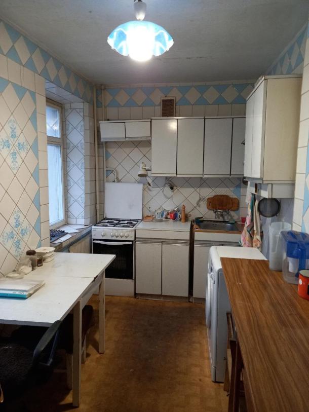 Квартира, 3-кімн., Харьков, Гагарина метро , Аэрокосмический просп. (Гагарина проспект)