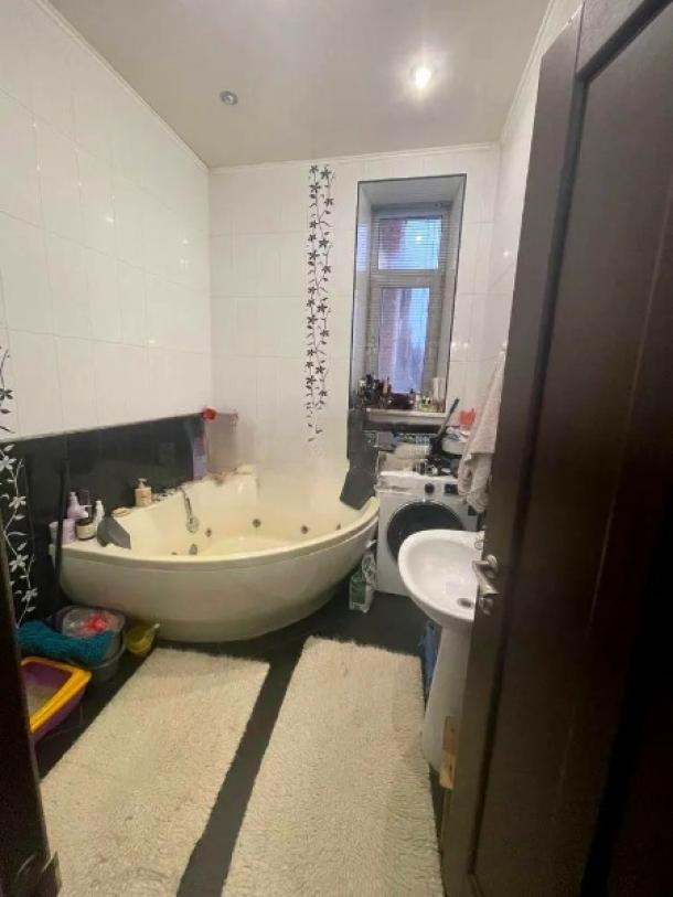 Квартира, 3-кімн., Харьков, Завод Малышева метро, Металлиста