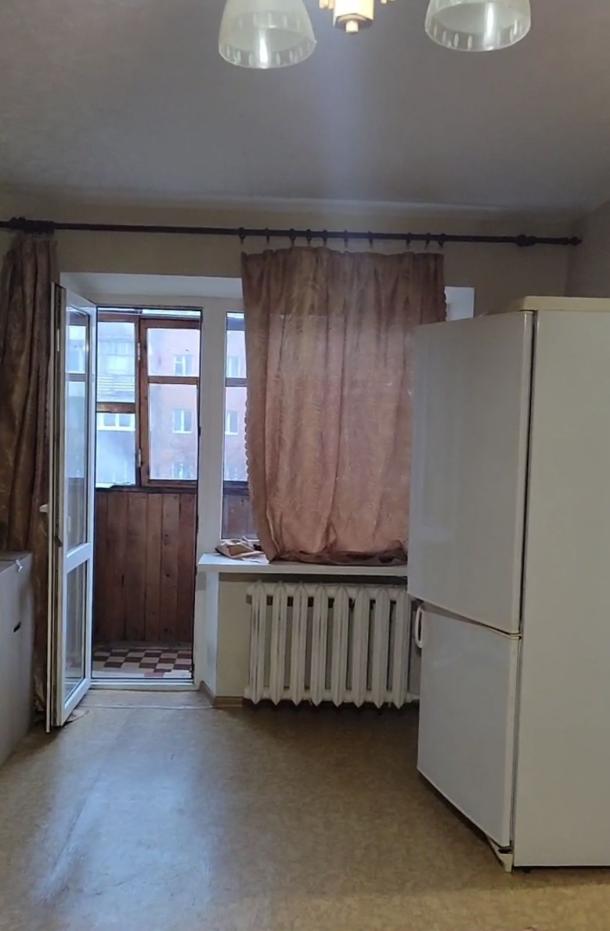 Квартира, 1-кімн., Харьков, Павлово Поле, 23 Августа