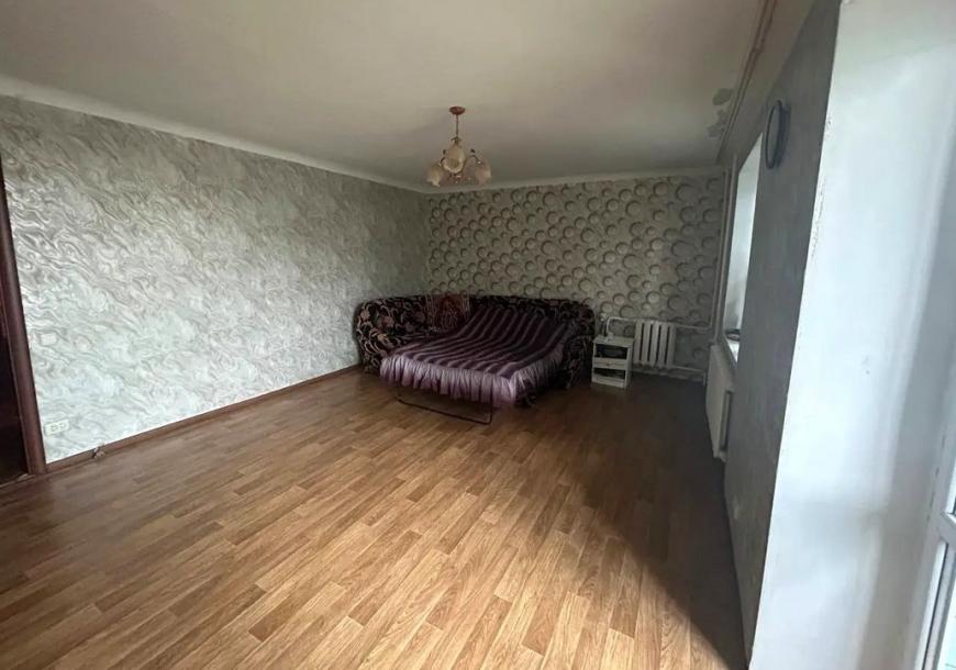 Квартира, 3-кімн., Харьков, 8 хлебзавод, Ферганская