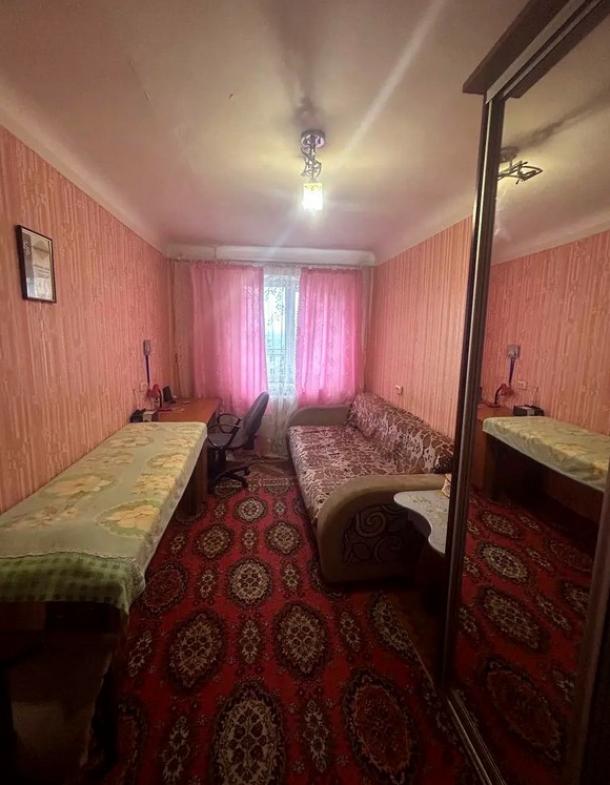 Квартира, 3-кімн., Харьков, 8 хлебзавод, Ферганская