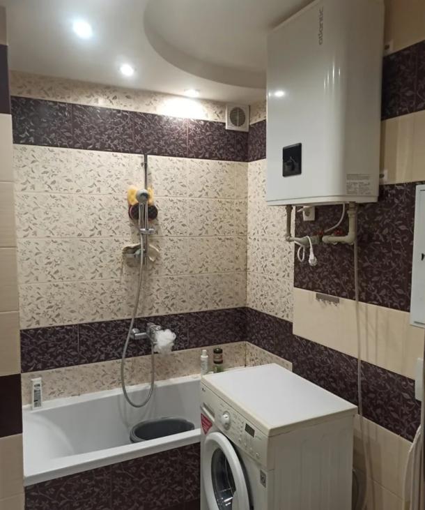 Квартира, 2-кімн., Харьков, 603м/р, Тракторостроителей просп.