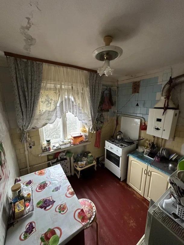 Квартира, 2-кімн., Чугуев, Чугуевский район, Харьковская