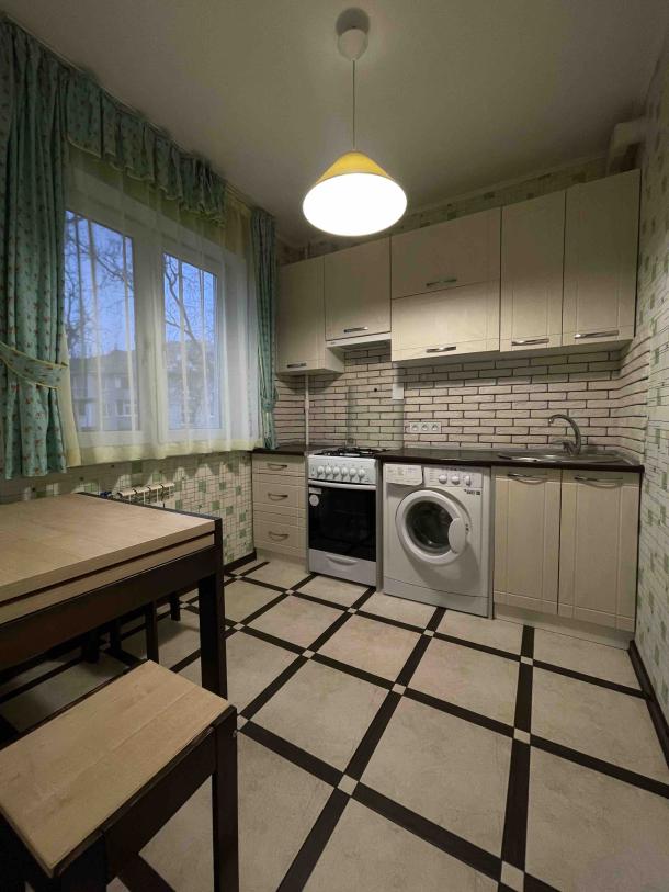 Квартира, 1-кімн., Харьков, Новые Дома, Байрона пр. (Героев Сталинграда пр.)