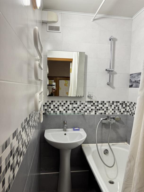 Квартира, 3-кімн., Харьков, Жуковского поселок, Продольная