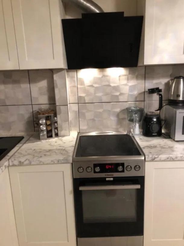 Гостинка, Харьков, Защитников Украины метро, Героев Харькова пр-т