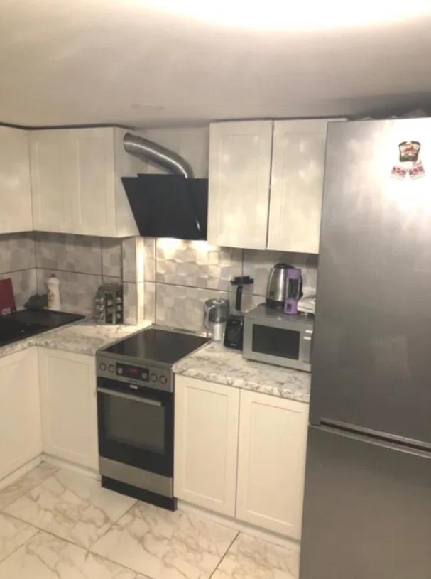 Гостинка, Харьков, Защитников Украины метро, Героев Харькова пр-т