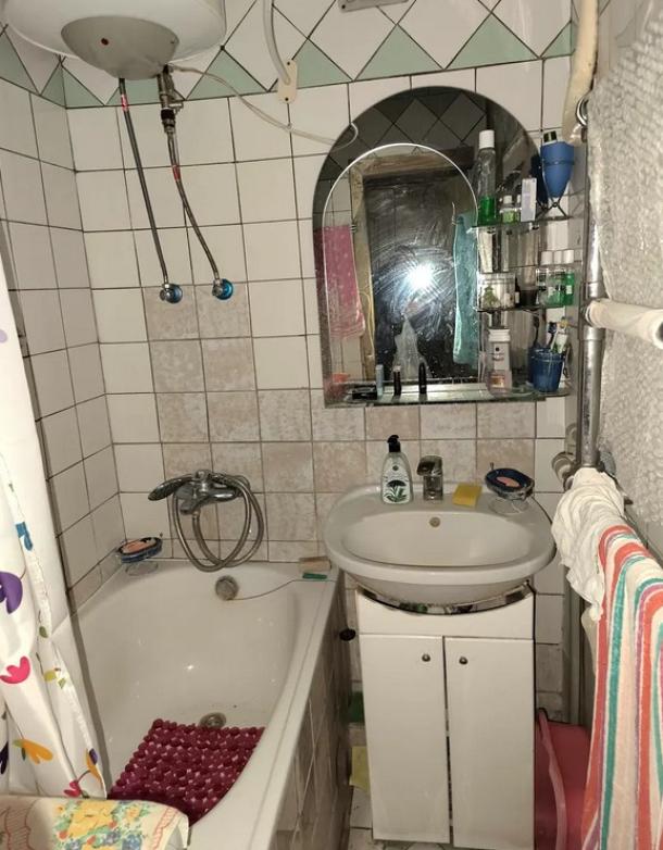 Квартира, 3-кімн., Харьков, Павлово Поле, 23 Августа